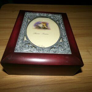 wood & metal jewelry box.